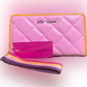 BETSEY JOHNSON Wallet Wristlet Azalea Rosebud NWT